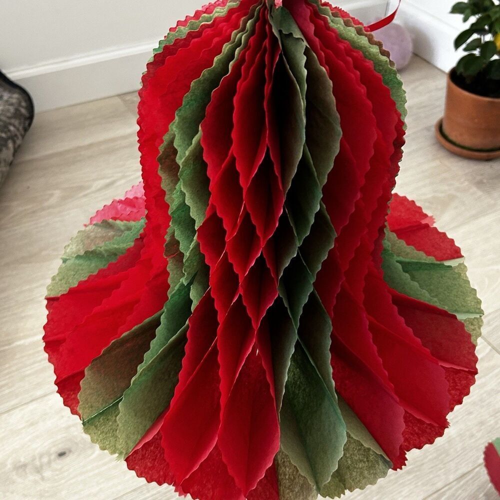 Vintage Honeycomb Decorations Set of 9 Bells Balls Ornament Hanging Party Retro - Picture 7 of 10